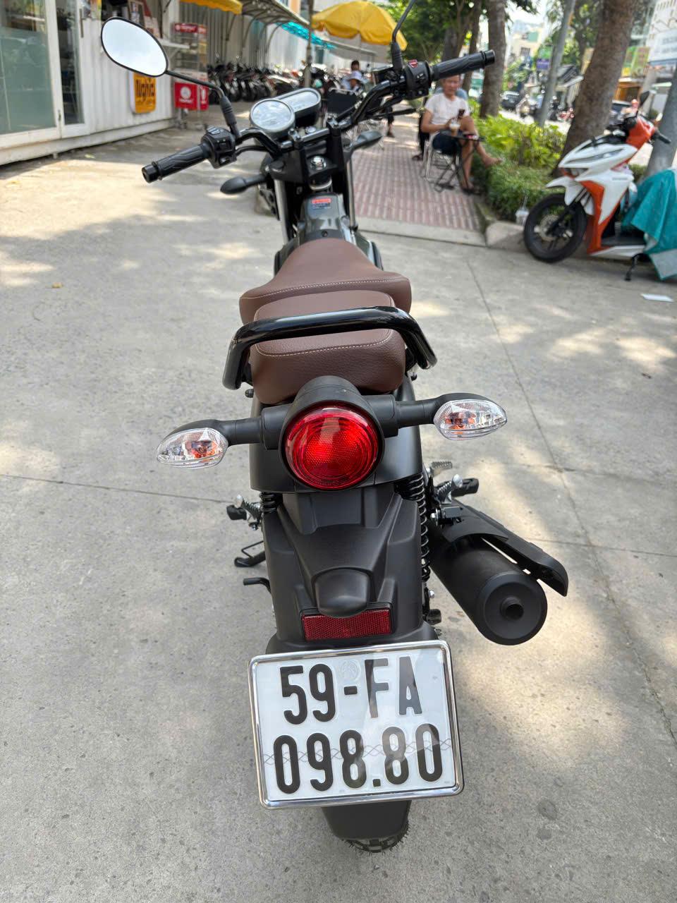 YAMAHA PG1 XANH LA CAY MOC MAC DANG IU